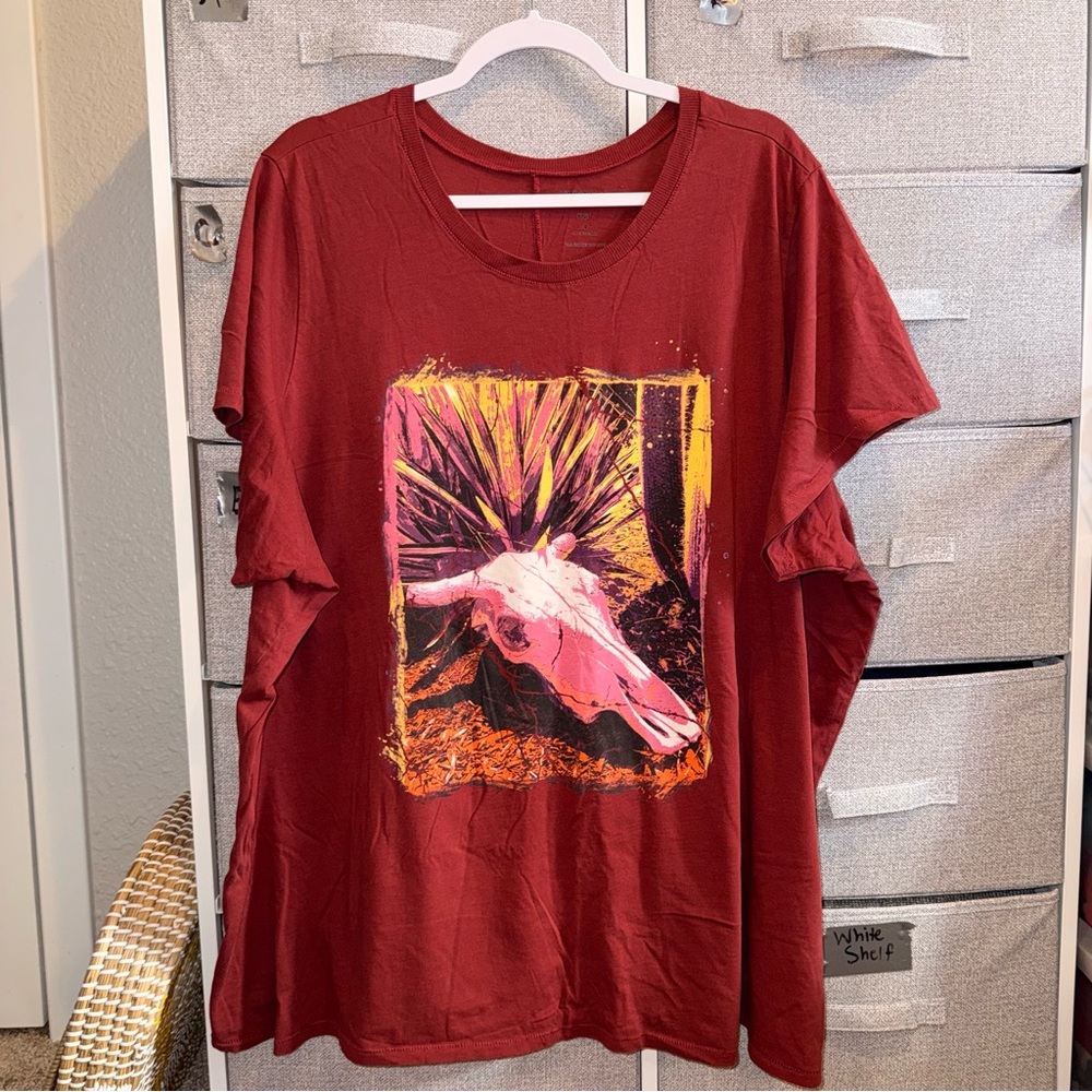 Torrid graphic tee size 4